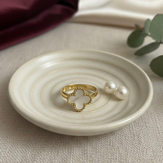 Ivory Clover Ring